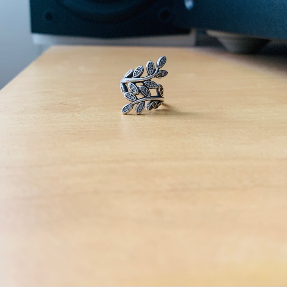 Pandora ring